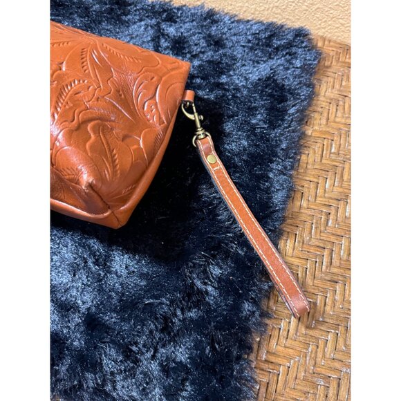 Patricia Nash Embossed Leather Wristlet Clutch Bag With Zipper Closure  NWOT - Picture 7 of 11